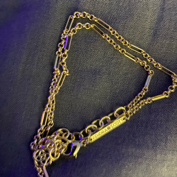 Gold and pink Kendra Scott necklace, New never worn. - Picture 2 of 3